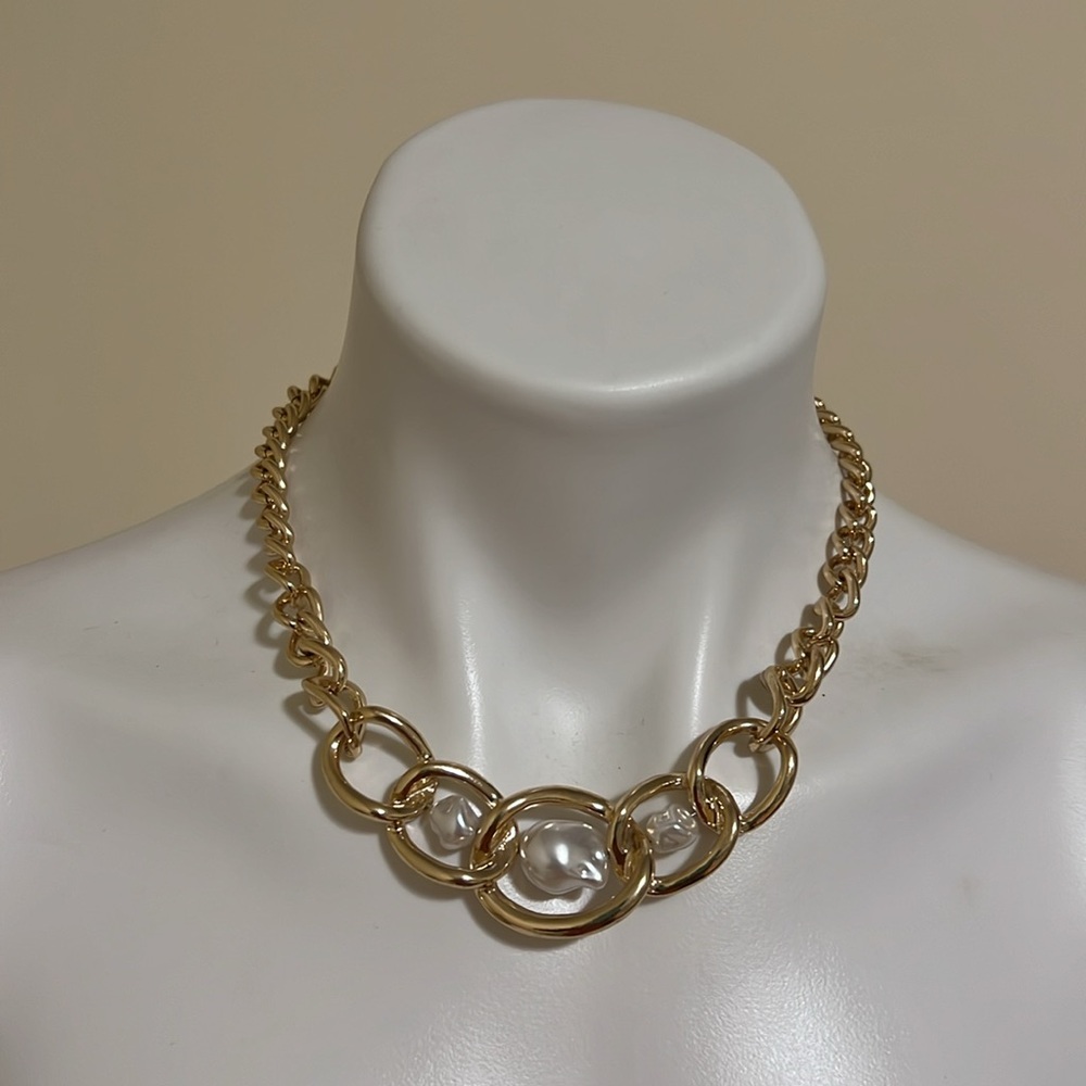 NEW Natasha Elegant Gold-Tone Crystal Statement Necklace